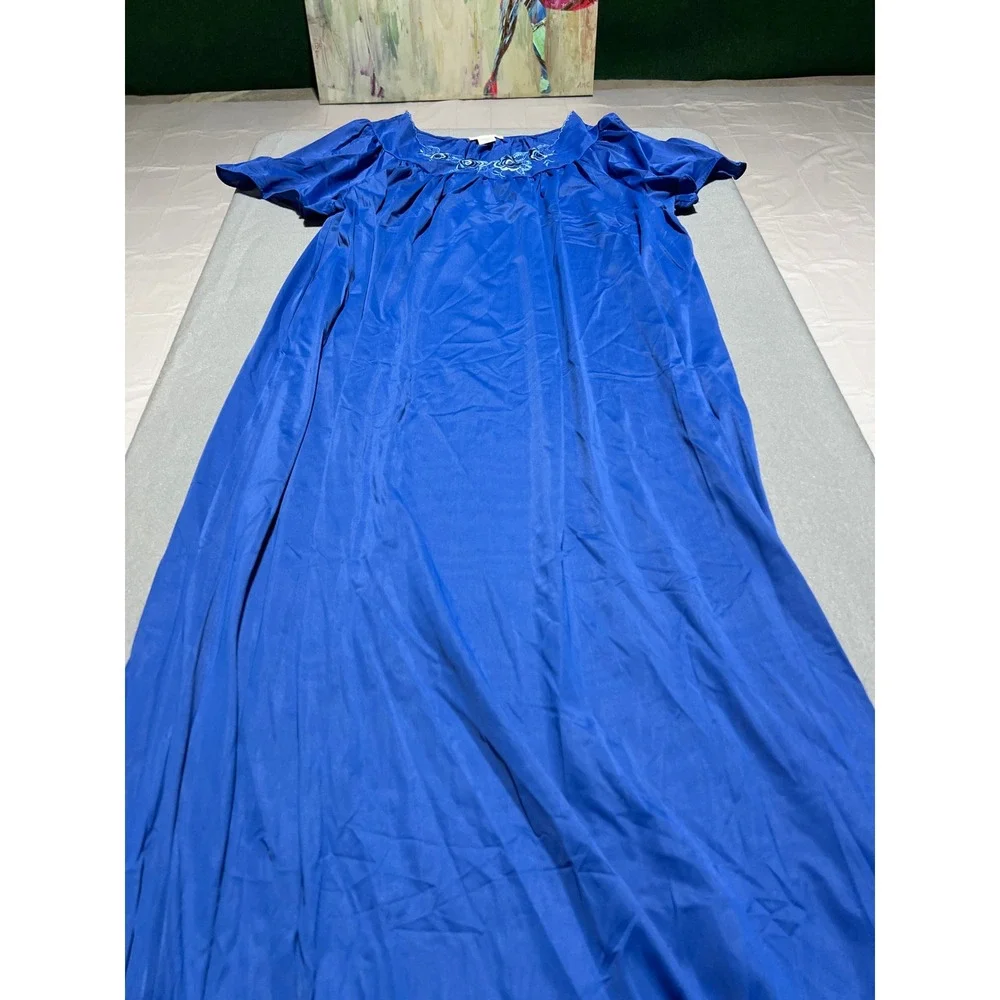 Shadowline Vintage Royal Blue Floral Embroidered Maxi Nightgown Short Sleeve 2X